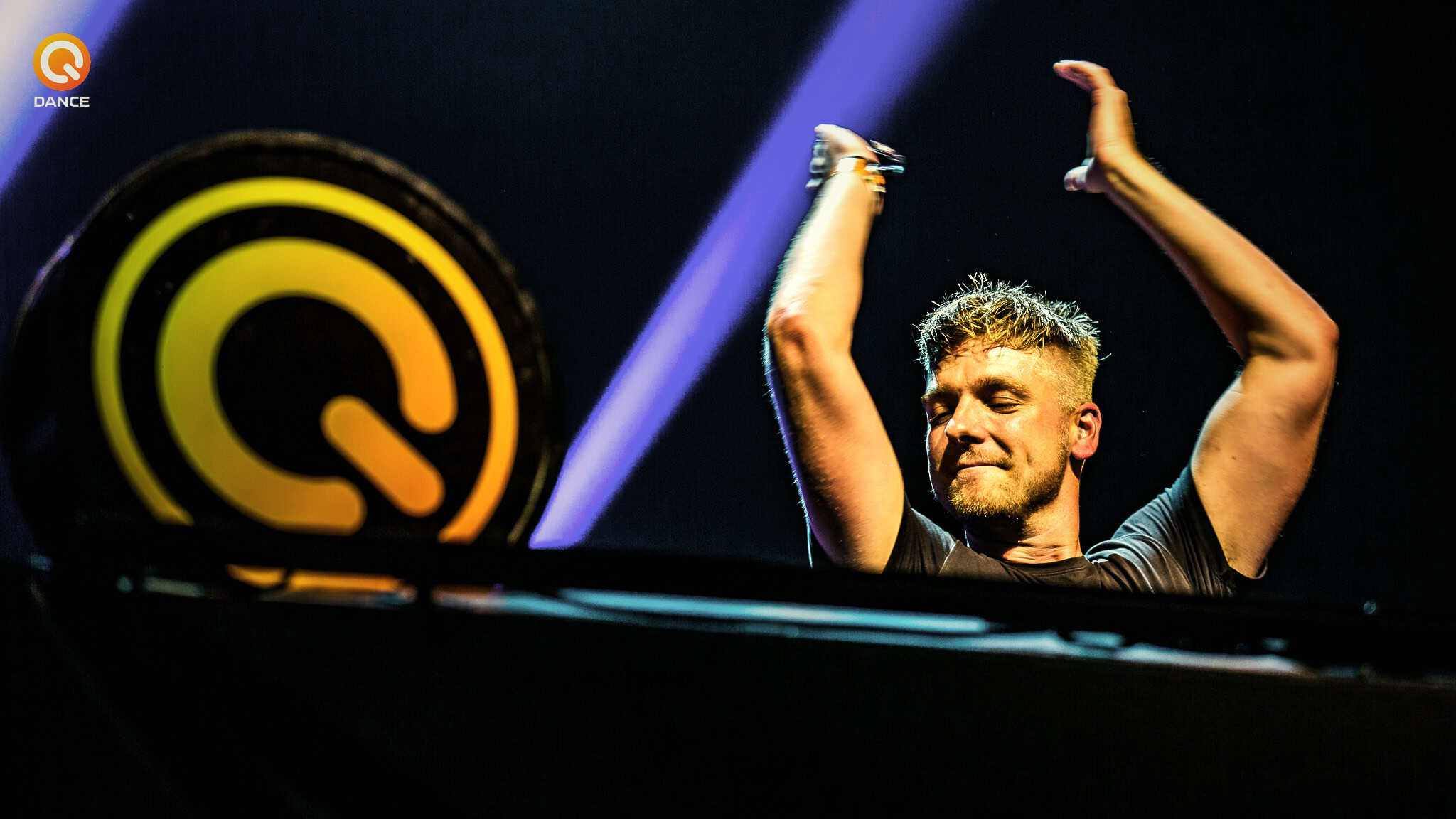KELTEK performing — photo by Alex van Oostrum